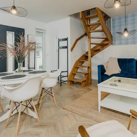 Comfortable Home, Sauna, Jacuzzi